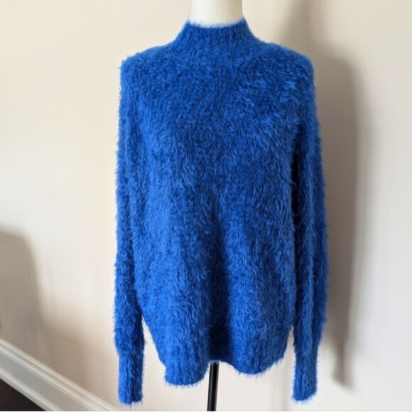 mySTYLE Fuzzy Blue Pullover Sweater - Picture 1 of 4